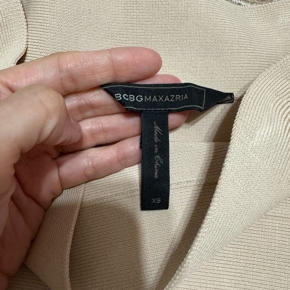 Bcbg bandage Maxazria high rise skirt. - Picture 3 of 4